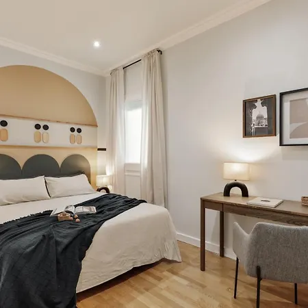Appartamento Adile - 4 Bedrooms And Balcony In El Putxet Barcellona