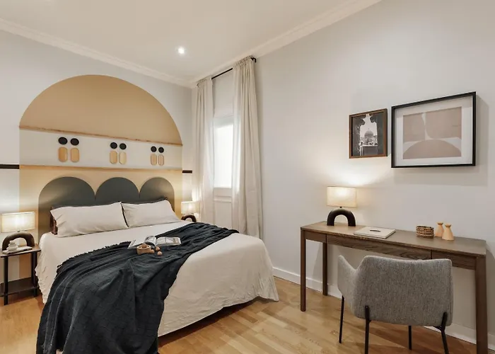 Appartamento Adile - 4 Bedrooms And Balcony In El Putxet Barcellona
